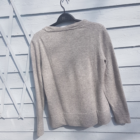 Banana Republic cashmere blend sweater - Picture 5 of 8